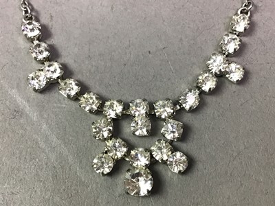 Lot 522 - COLLECTION OF COSTUME JEWELLERY