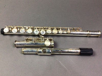 Lot 524 - MODERN FLUTE