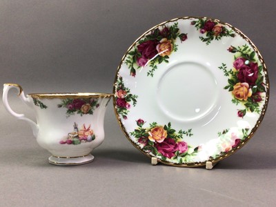 Lot 561 - ROYAL ALBERT PART TEA AND DINNER SERVICE