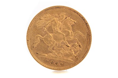 Lot 8 - VICTORIA HALF SOVEREIGN