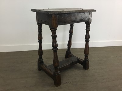 Lot 883 - OAK STOOL