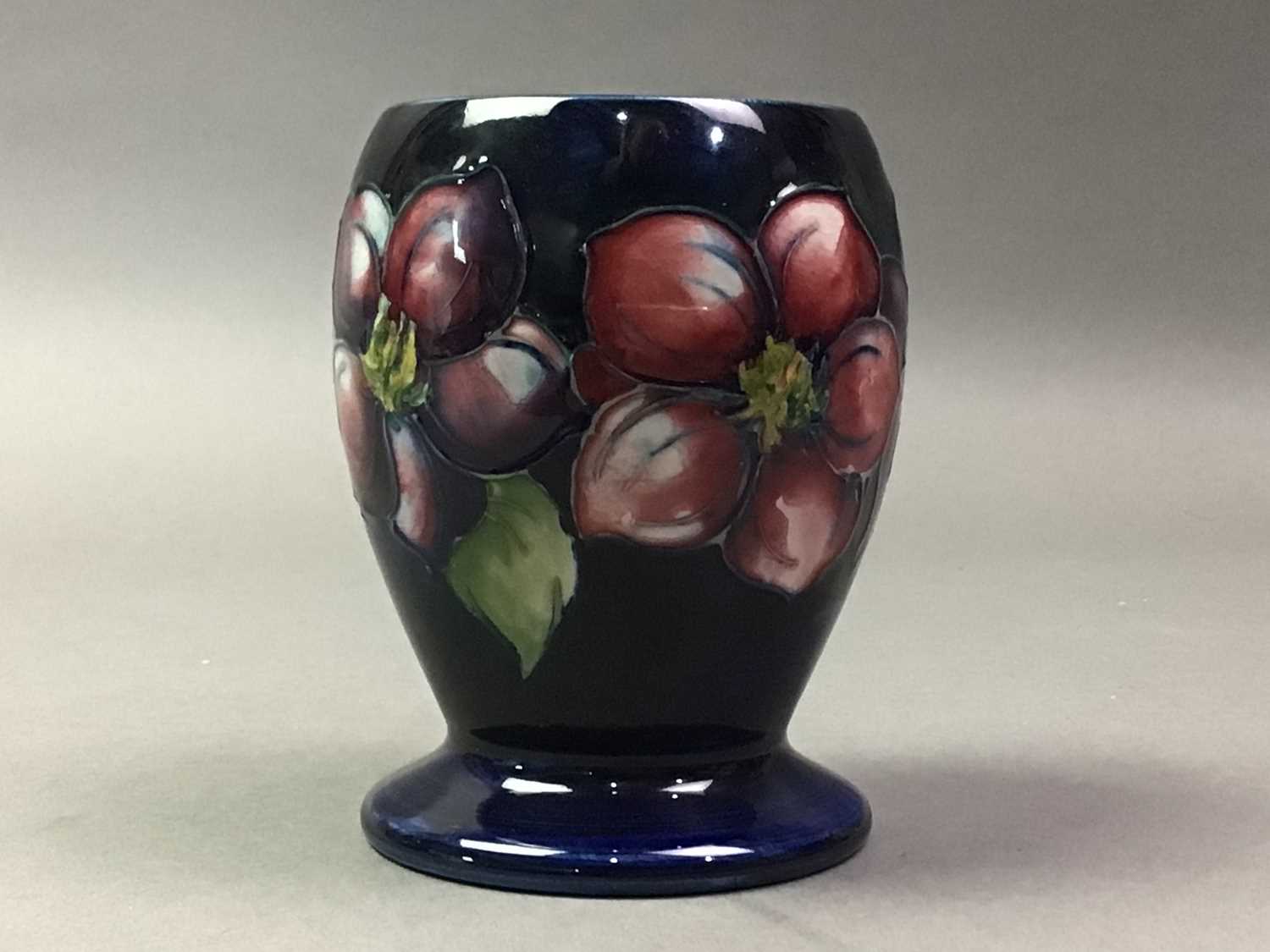 Lot 10 - MOORCROFT VASE