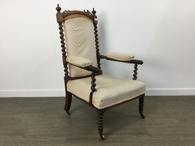 Lot 579 - VICTORIAN ROSEWOOD ARMCHAIR