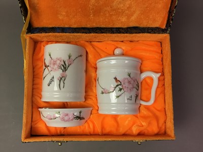 Lot 216 - DECORATIVE CERAMIC SERVICE