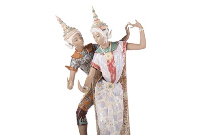 Lot 894 - VICENTE MARTINEZ FOR LLADRO, THAI COUPLE