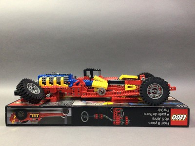 Lot 944 - LEGO, 853 TECHNIC CAR CHASSIS