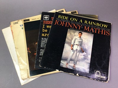 Lot 199 - FRANK SINATRA, NAT KING COLE, HANK WILLIAMS, LOUIS PRIMA AND MORE VINYL RECORDS