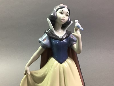 Lot 346 - LLADRO DISNEY FIGURE