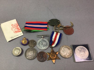 Lot 361 - GROUP OF MEDALS AND COINS