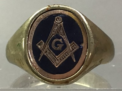 Lot 334 - MASONIC SIGNET RING