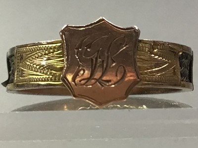 Lot 350 - VICTORIAN MOURNING RING