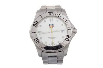 Lot 831 - TAG HEUER