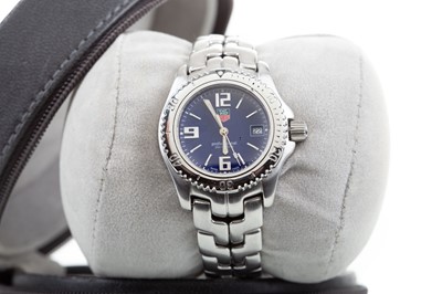 Lot 855 - TAG HEUER