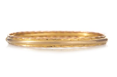 Lot 1262 - GOLD BANGLE