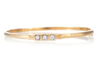 Lot 1268 - DIAMOND BANGLE