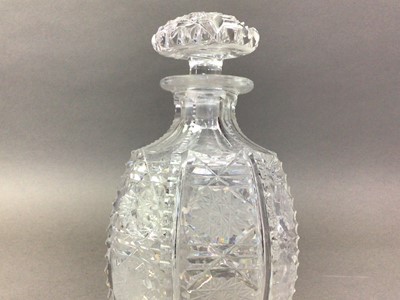 Lot 297 - GROUP OF CRYSTAL AND GLASS ITEMS