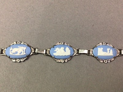 Lot 255 - WEDGWOOD BRACELET