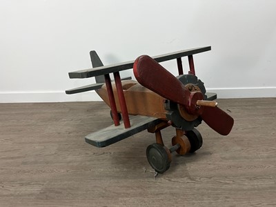 Lot 402 - WOODEN MODEL OF A PLANE