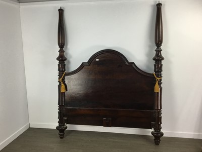 Lot 379 - REPRODUCTION FOUR POSTER BED