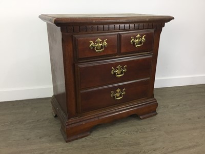 Lot 380 - PAIR OF REPRODUCTION MAHOGANY BEDSIDE CABINETS