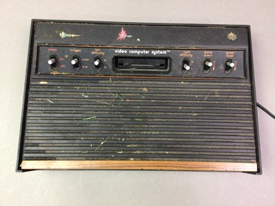 Lot 317 - RETRO ATARI GAMES CONSOLE