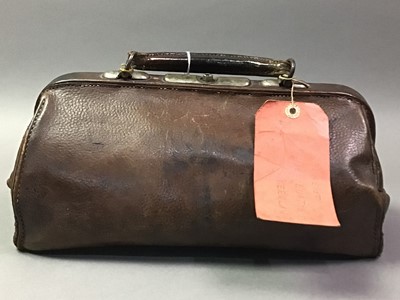 Lot 414 - VINTAGE GLADSTONE BAG