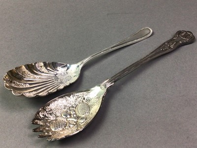 Lot 420 - GROUP OF PLATED CUTLERY