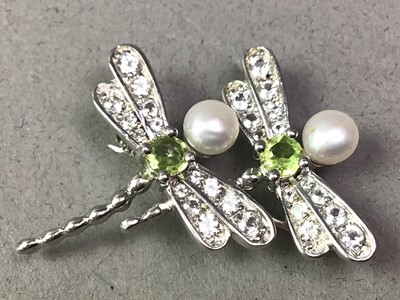 Lot 483 - COLLECTION OF VINTAGE SILVER BROOCHES