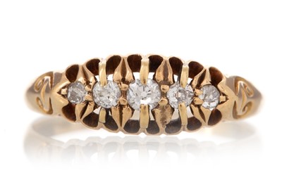 Lot 1276 - DIAMOND FIVE STONE RING