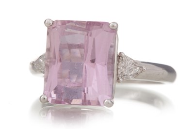 Lot 1283 - ROSE QUARTZ AND DIAMOND RING