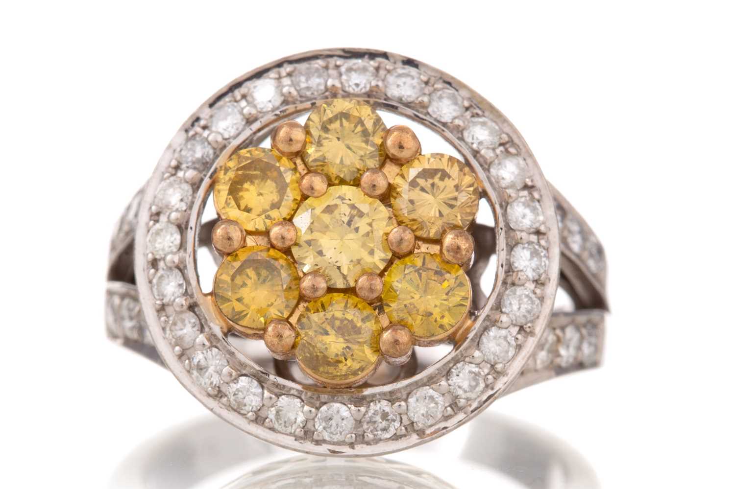 Lot 1288 - TREATED YELLOW DIAMOND CLUSTER RING