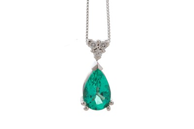 Lot 1293 - EMERALD AND DIAMOND PENDANT