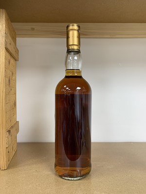 Lot 21 - MACALLAN 1962 25 YEAR OLD ANNIVERSARY MALT 75CL