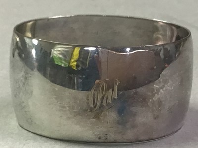 Lot 624 - SILVER NAPKIN RING