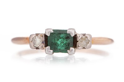 Lot 432 - EMERALD AND DIAMOND RING