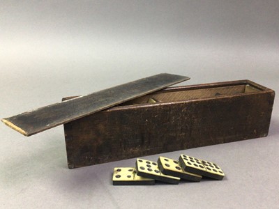 Lot 672 - SET OF DOMINOS