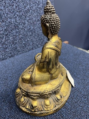 Lot 1075 - TIBETAN GILT BRONZE FIGURE OF AKSHOBHYA