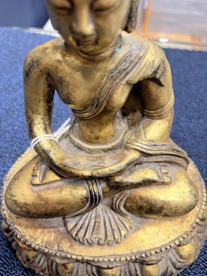 Lot 1075 - TIBETAN GILT BRONZE FIGURE OF AKSHOBHYA