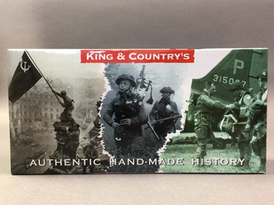 Lot 984 - KING & COUNTRY
