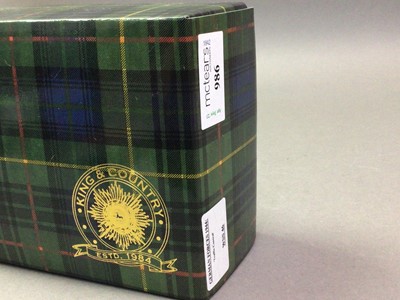 Lot 986 - KING & COUNTRY