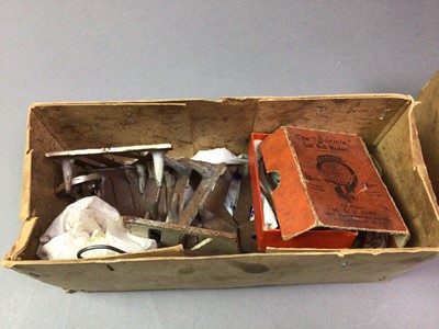 Lot 690 - VINTAGE CLOCK GOLF GAME