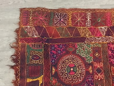 Lot 26 - VINTAGE RUG