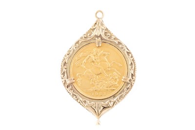 Lot 157 - GEORGE V SOVEREIGN PENDANT