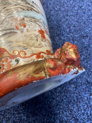 Lot 1087 - JAPANESE KUTANI VASE