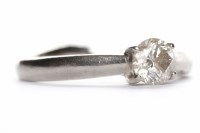 Lot 327 - PALLADIUM DIAMOND SOLITAIRE RING the round...