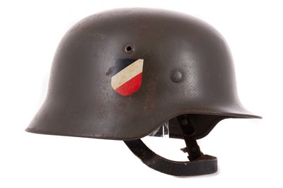 Lot 137 - THIRD REICH M35 STAHLHELM