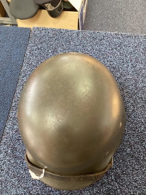 Lot 137 - THIRD REICH M35 STAHLHELM