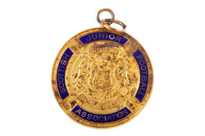 Lot 1625 - LINLITHGOW ROSE F.C., SCOTTISH JUNIOR F.A. CUP FINALIST SILVER GILT MEDAL