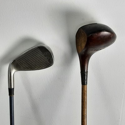 Lot 243 - LARGE SELECTION OF HICKORY SHAFTED AND OTHER GOLF CLUBS