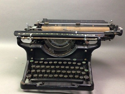 Lot 259 - VINTAGE TYPEWRITER